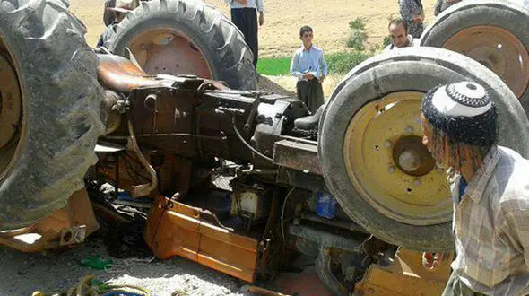 مرگ تلخ 2 کودک خردسال با واژگونی تراکتور / حادثه ای که امروز روستائیان را سیاهپوش کرد+عکس