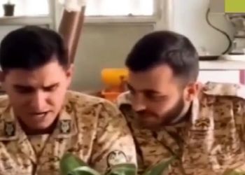 فیلم آوازخوانی احساسی سرباز ایرانی با آهنگ ابراهیم تاتلیس / قیافشو نبینی فک میکنی خود تاتلیس داره میخونه