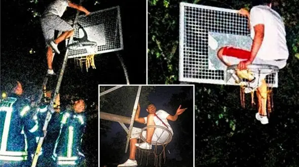 بازیکن بسکتبال در سبد گیر کرد+تصاویر