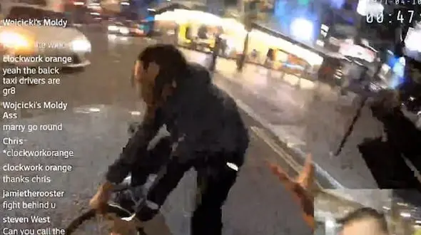 ناکام ماندن سارق مسلح به کمک یک یوتیوبر + فیلم 