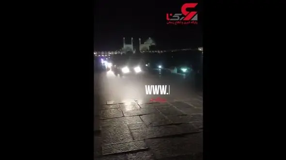 دور دور خودروهای تشریفاتی در میدان نقش جهان اصفهان !+فیلم