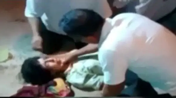 روح هایی که از بدن دو نوجوان خارج نمی شدند / این اتفاق باورنکردنی پس از احضار روح رخ داد+ فیلم(16+) 