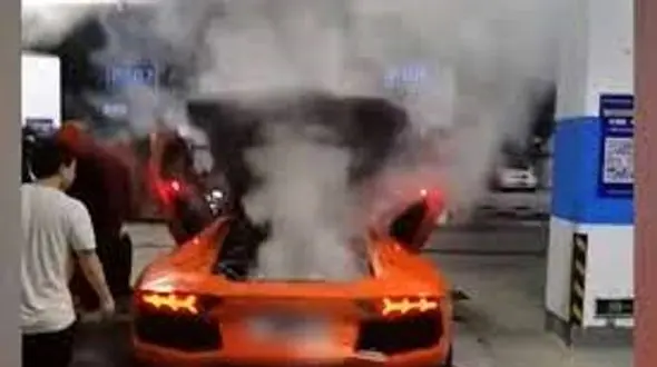 عاقبت تلخ  کباب پزی با لامبورگینی لاکچری + فیلم