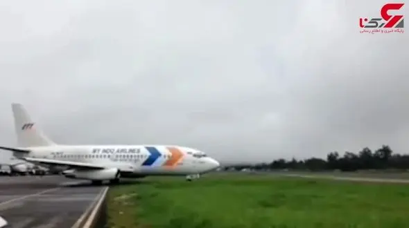 فیلم لحظه فرود سخت بویینگ ۷۳۷ بدون چرخ در باند فرودگاه 