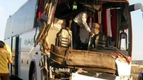 انحراف اتوبوس در محور «انار - شهربابک»؛ 14 زخمی بر جای گذاشت 