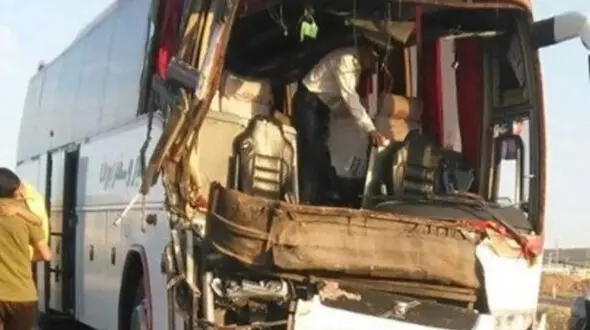انحراف اتوبوس در محور «انار - شهربابک»؛ 14 زخمی بر جای گذاشت 