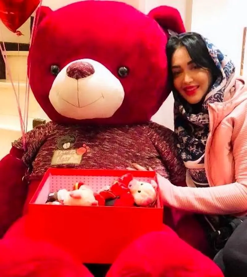 سارا منجزی پور