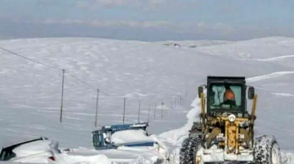 بازگشایی راه های روستایی محور آتش بیگ و درین سو و هشترود - قره چمن