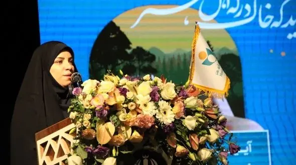 آشنا کردن نسل جوان با مفاخر از مهمترین وظایف نهادها و موسسات فرهنگی است