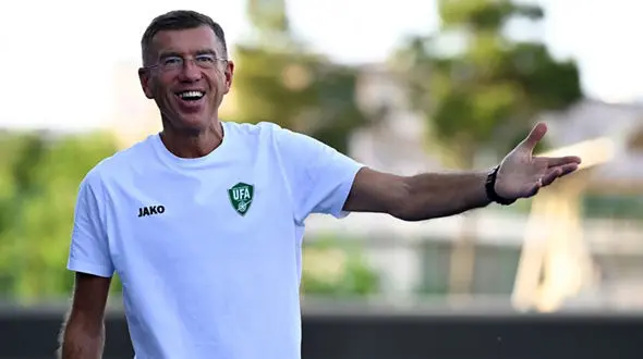 فوری: سرمربی ازبکستان به بازی با ایران نرسید