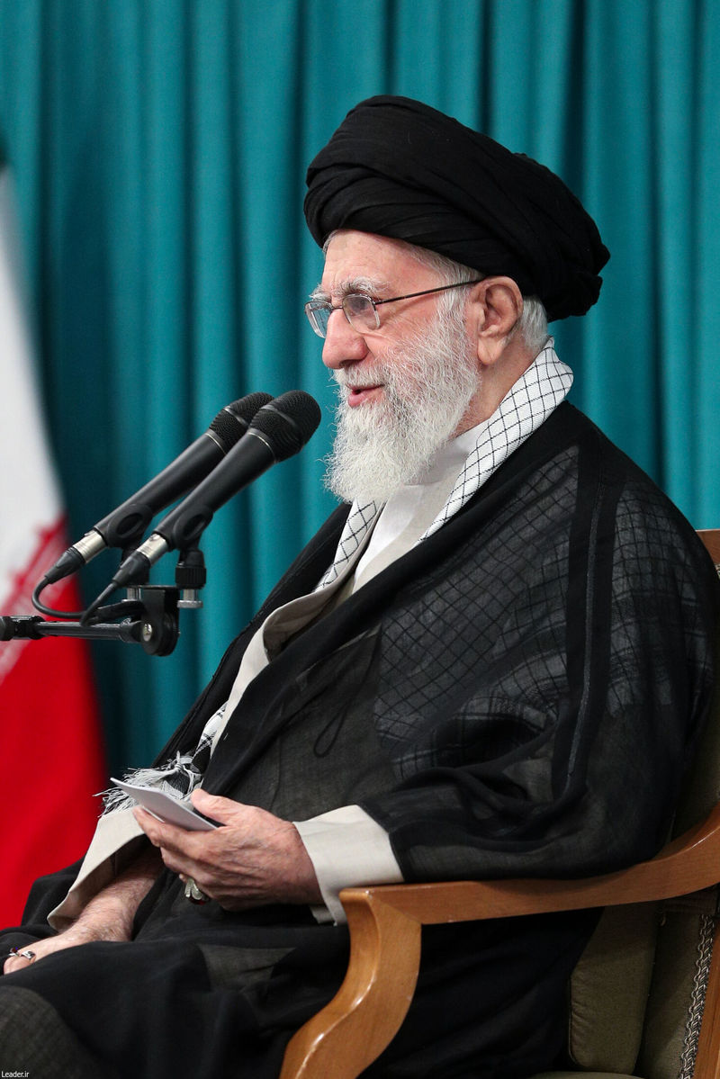 دیدار نمایندگان مجلس شورای اسلامی با رهبر انقلاب حضرت آیت الله خامنه ای -چهارشنبه ۲۱ خرداد ۱۴۰۴