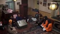 فیلم/ سکانس خنده دار از سوغاتی های فله ای نقی برای هما در سریال پایتخت که حرص همه رو درآورد/ همه مال هما خانووم