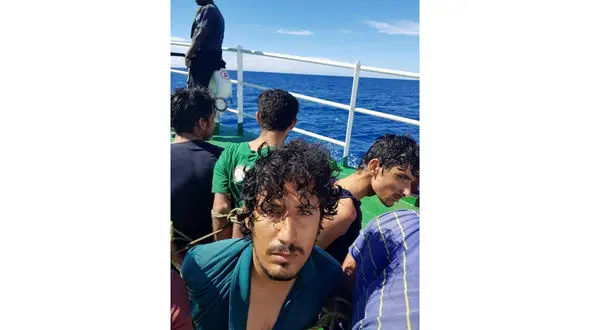 شرط ۲میلیاردی آدم ربایان برای آزادی ۱۲ملوان ایرانی / سه سال اسارت در شرایط سخت !