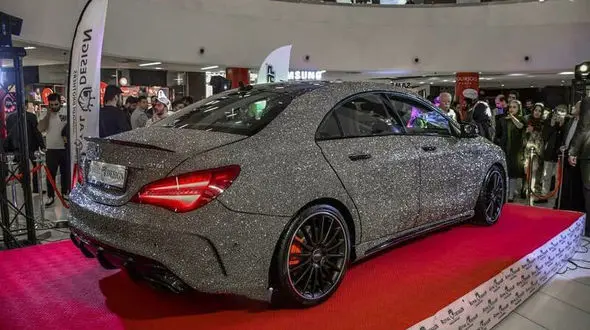 مرسدس بنز با پوشش برلیان در تهران! + عکس