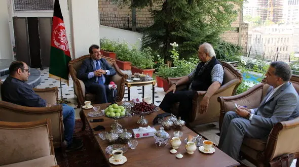 مهاجران افغانستانی، واکسن کرونا دریافت می کنند / نجات زندانی افغانستانی با تلاش بازیگران ایرانی + فیلم