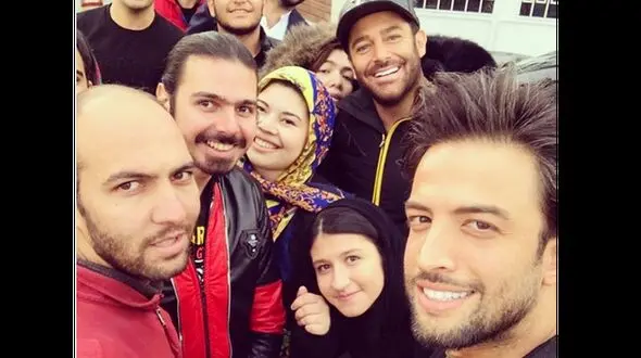 اقدام عجیب محمد رضا گلزار قبل از مسابقه برنده باش!  + عکس