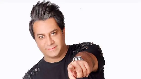 فیلم / رونمایی از آهنگ جدید امید جهان در مراسم عزاداری اش با حضور بازیگران و سلبریتی ها / آهنگ شادی که گریه همه را در آورد