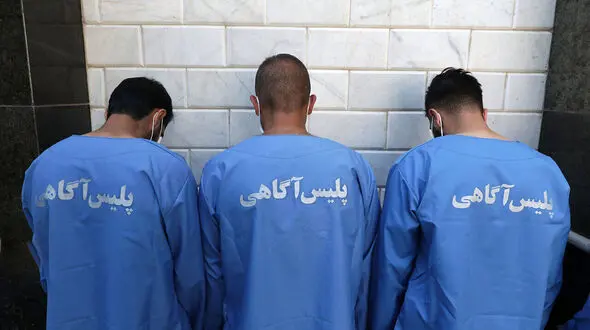 حمله وحشیانه 3 مرد به مامور پلیس تهران / بازداشت در مرزداران