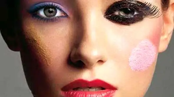 7 اشتباه آرایشی که شما را شبیه دلقک ها می کند!