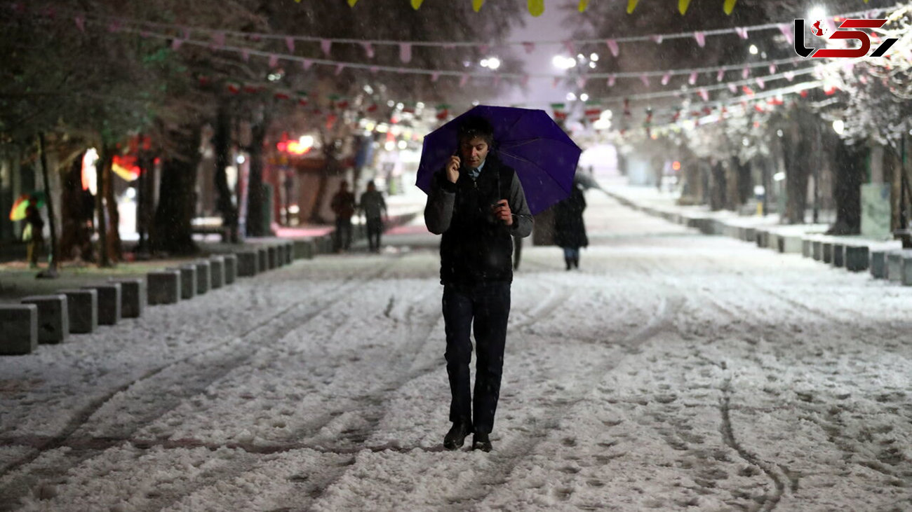 بارش برف در تهران و آمادگی نیروهای خدمات شهری