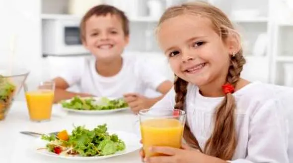 آبمیوه، مناسب برای کودکان نیست