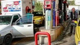 با حجم بالای بنزین 3 هزار تومانی در کارت‌ ها نیازی به کارت جایگاه‌ ها نیست / ذخیره سهمیه‌ ها: نرخ اول تا 6 ماه و نرخ دوم تا یک ماه