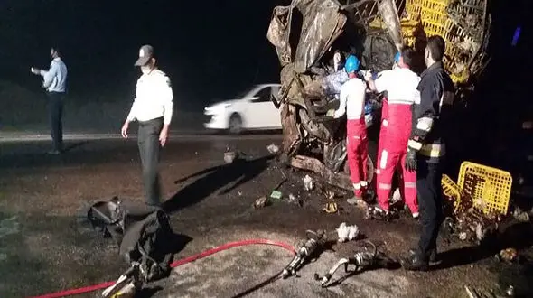 تصادف مرگبار 2 کامیون در محور قاین - بیرجند