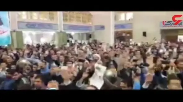  سقوط آزاد خبرنگاران در مراسم سخنرانی حجت‌الاسلام رئیسی! + فیلم