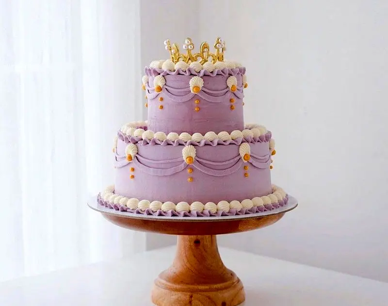 کیک دو طبقه عروسی