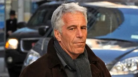 ادامه کشمکش بر سر مرگ مشکوک دوست صمیمی ترامپ+عکس