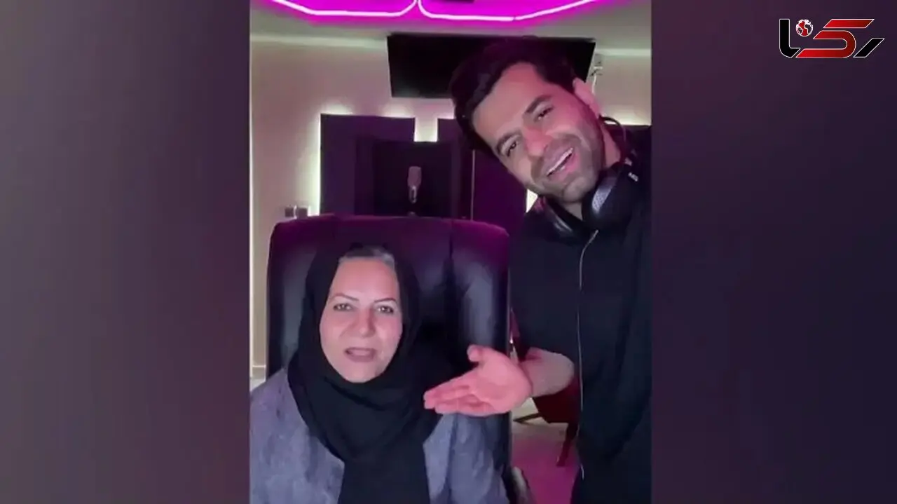 فیلم آواز باشکوه  رضا بهرام / وقتی مادرش رو در کنسرتش دید ترکاند ! + عکس خانوادگی