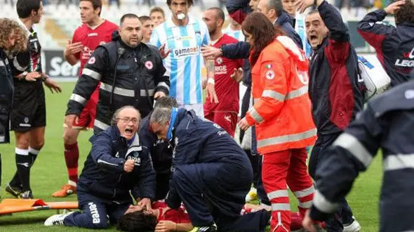 فوتبالیست هایی که در جریان بازی جان خود را از دست دادند