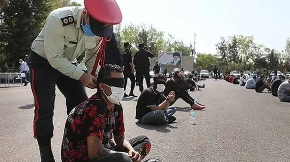 شبیخون پلیس به 320 تبهکار تهران / قمارخانه ها تعطیل شد