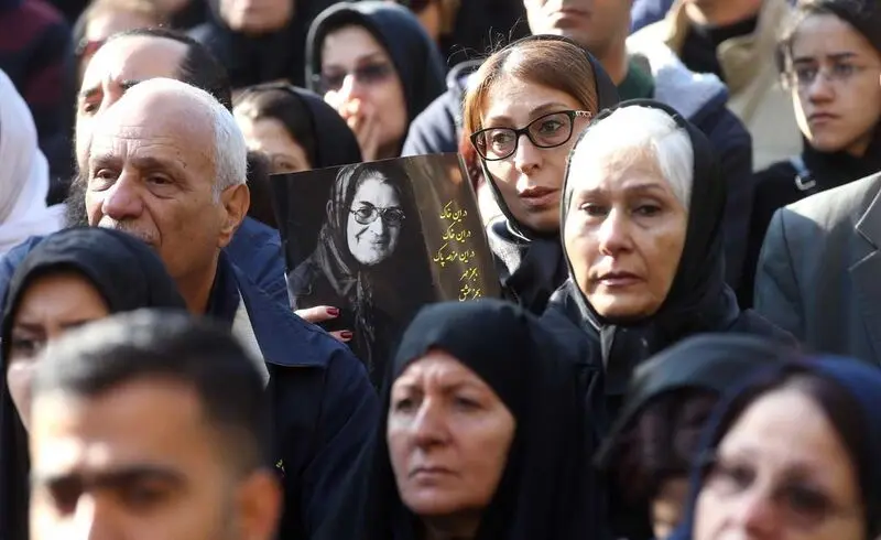خاکسپاری توران میرهادی