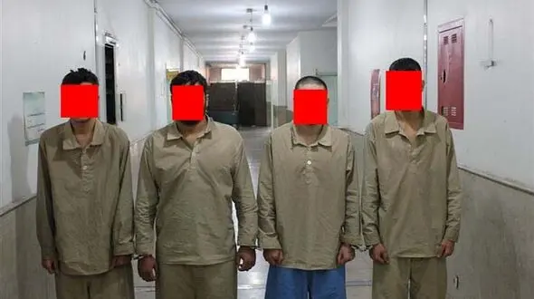 4 مرد خبیث در تاکسی نیت شوم داشتند! / در گلستان وحشت آفرینی بود! + عکس