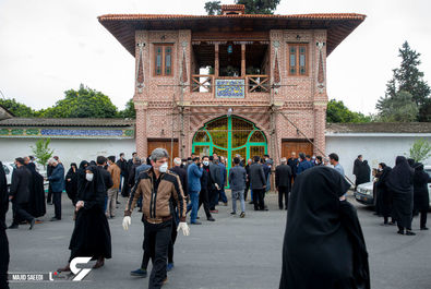 شرکت کنندگان در مراسم تشییع جنازه یک قربانی کووید-19، آمل - مازندران / عکاس : مجید سعیدی