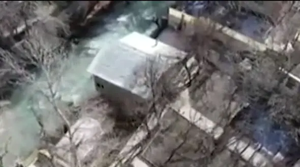 فیلم صحنه تخریب ساختمان قوه قضاییه در چالوس/ 50 سال قدمت داشت