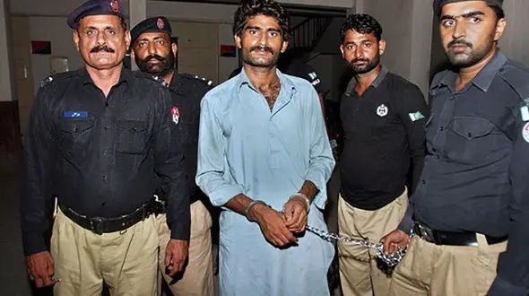 به خفه کردن خواهرم افتخار می‌کنم و پشیمان نیستم+تصاویر