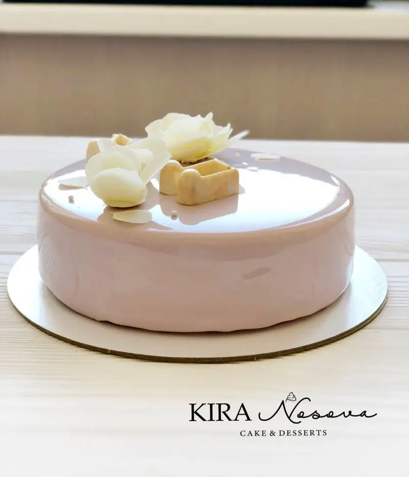 کیک ساده تولد زنانه