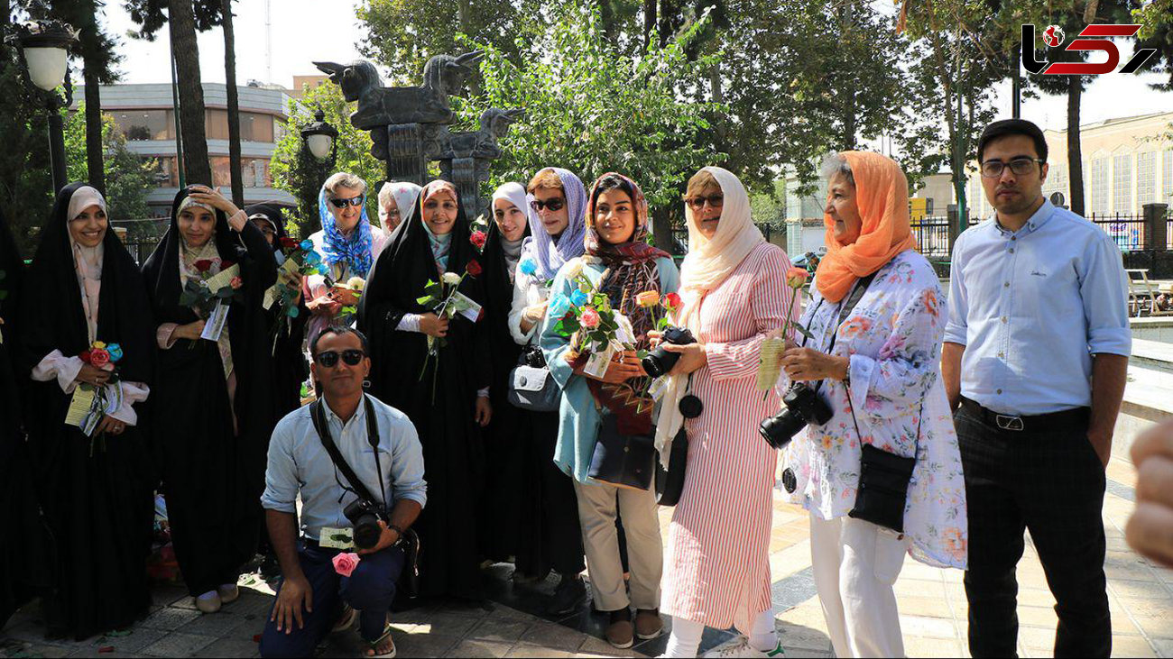 بزرگداشت عید غدیر خم با حضور در بین توریستهای خارجی در ایران +تصاویر 
