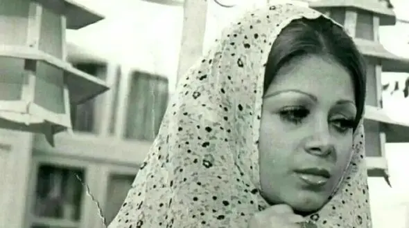عکس| سفر در زمان؛ «شورانگیز طباطبایی و پسرش» در مراسم تشییع داود رشیدی؛ سال 95