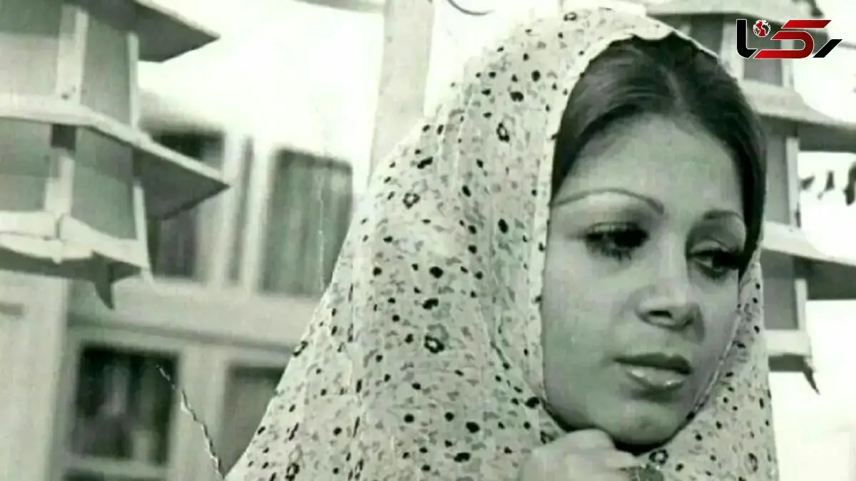 عکس| سفر در زمان؛ «شورانگیز طباطبایی و پسرش» در مراسم تشییع داود رشیدی؛ سال 95