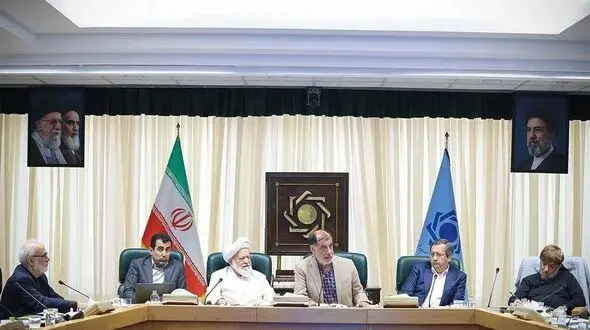 بررسی کامل نشست کمیسیون اقتصادی مجمع تشخیص با رئیس کل بانک مرکزی