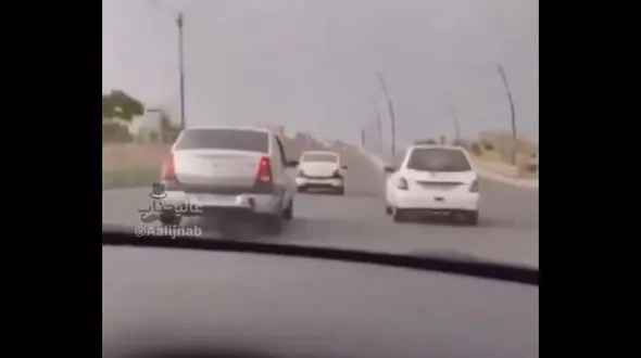 ببینید / خنده هایی که در رالی خیابانی تلخ شد / پژو 206 بعد از خط پایان واژگون شد