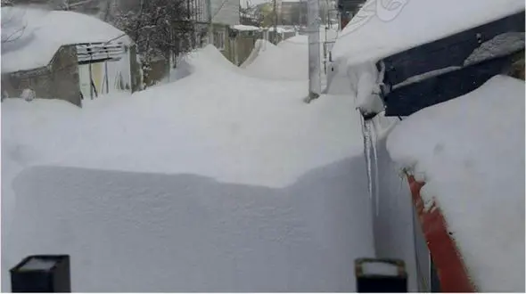 فیلم و عکس / خلخال زیر برف دفن شد !