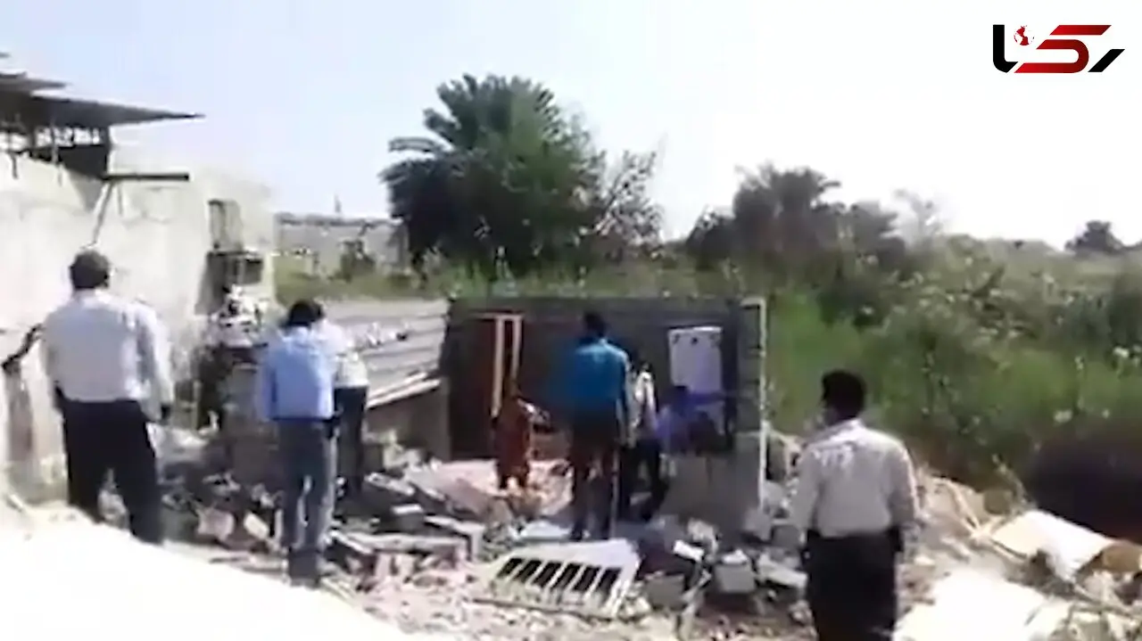 احضار عوامل تخریب خانه یک زن سرپرست خانوار / خودسوزی در بندرعباس