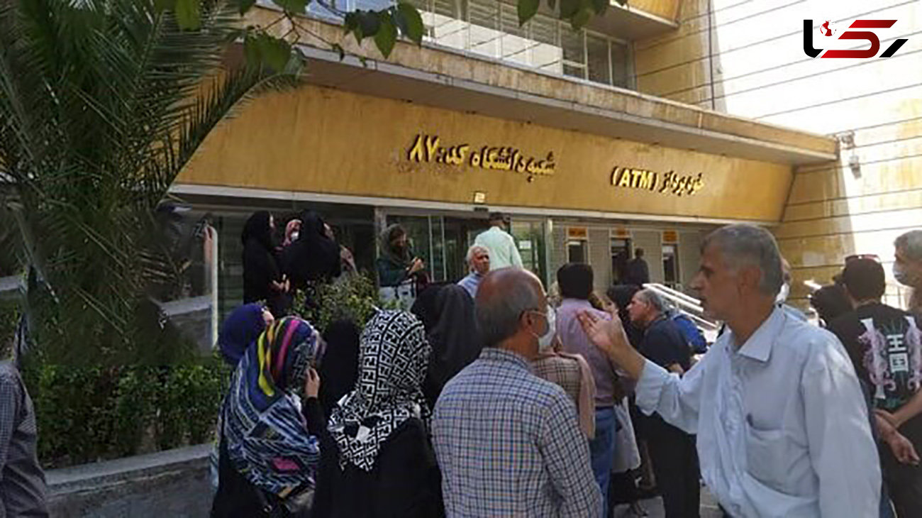 تجمع مالباختگان صندوق امانات بانک ملی شعبه دانشگاه تهران / 3 خواسته اصلی آنها چیست؟