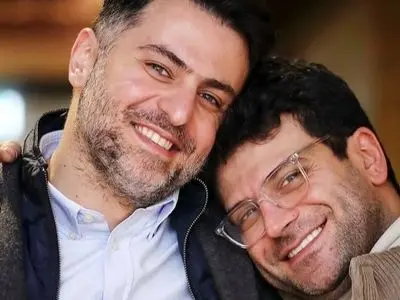 فیلم/علی ضیا: میدونستین من و روزبه حصاری، بازیگر سریال «بچه مهندس» باجناق هستیم؟