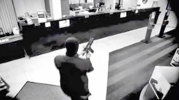 دزدی از  بانک ملت روستای دستک با اسلحه قلابی