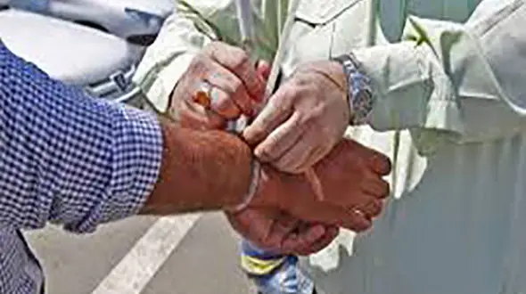 کثیف ترین دزدی از اتوبوس سربازان 05 کرمان پس از حادثه